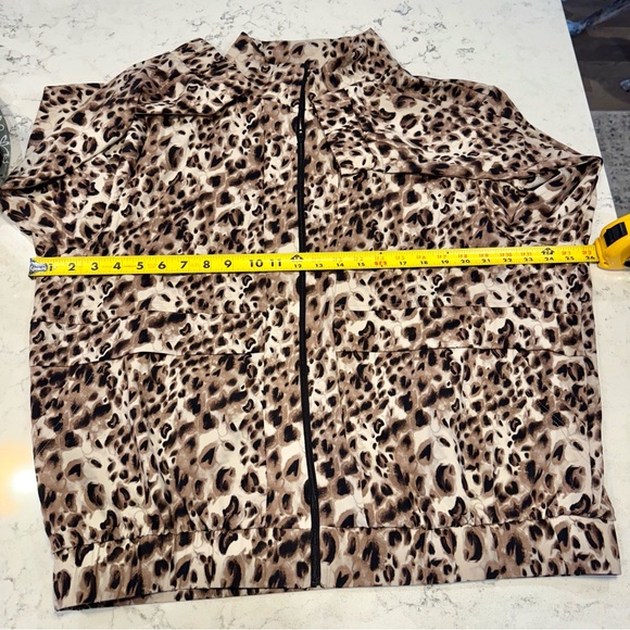 NWOT- Member’s Mark Leopard Print Women's Travel Jacket Size XL - Picture 5 of 10